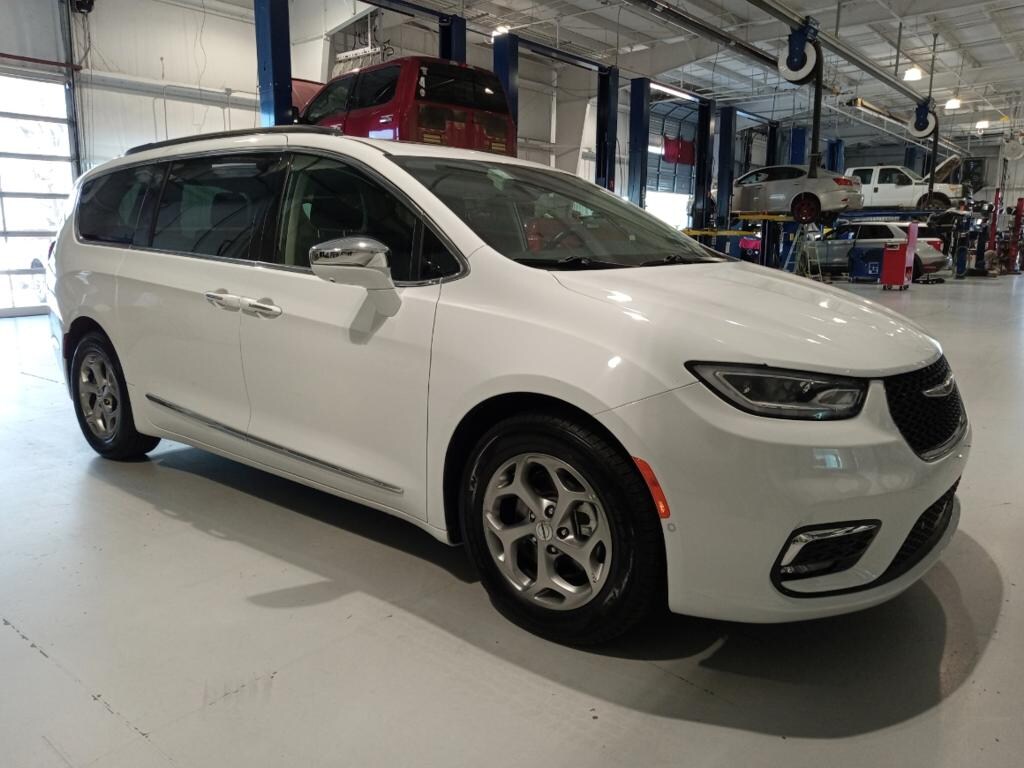 Used 2022 Chrysler Pacifica For Sale Columbus MS VIN 2C4RC1GGXNR153179