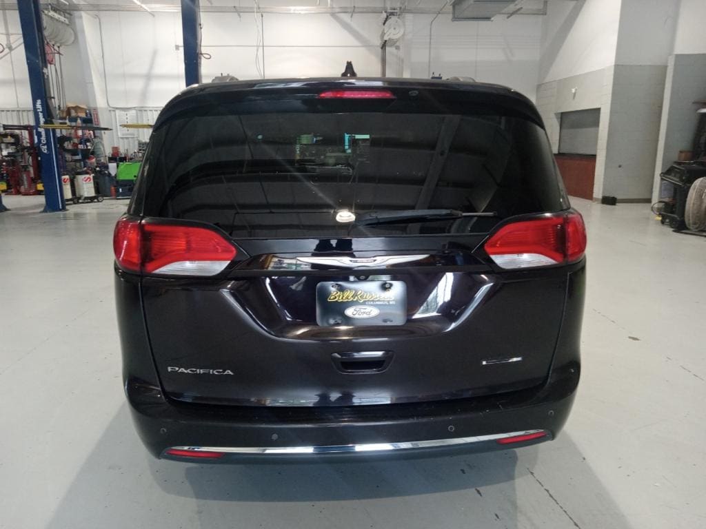 2018 Chrysler Pacifica Touring L 6
