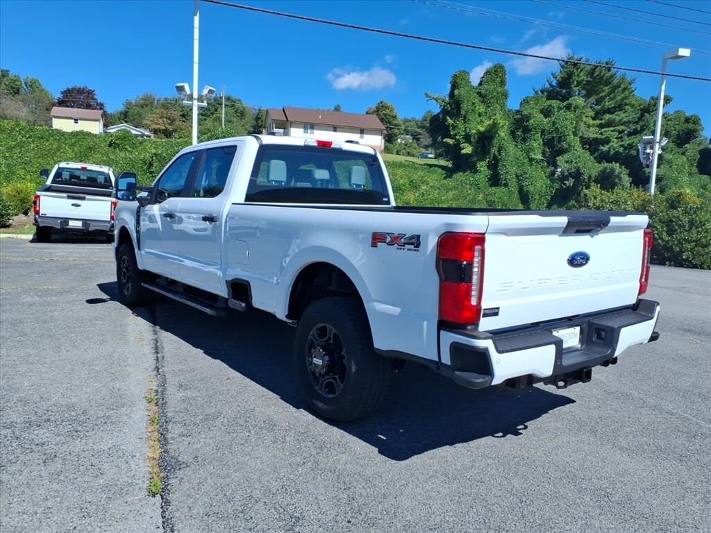 New 2026 Ford F-250 XL Truck Crew Cab