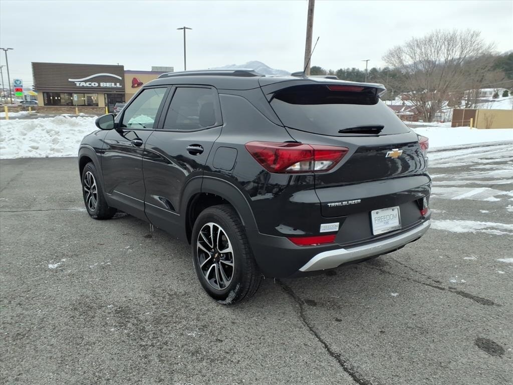 Used 2024 Chevrolet Trailblazer LT SUV