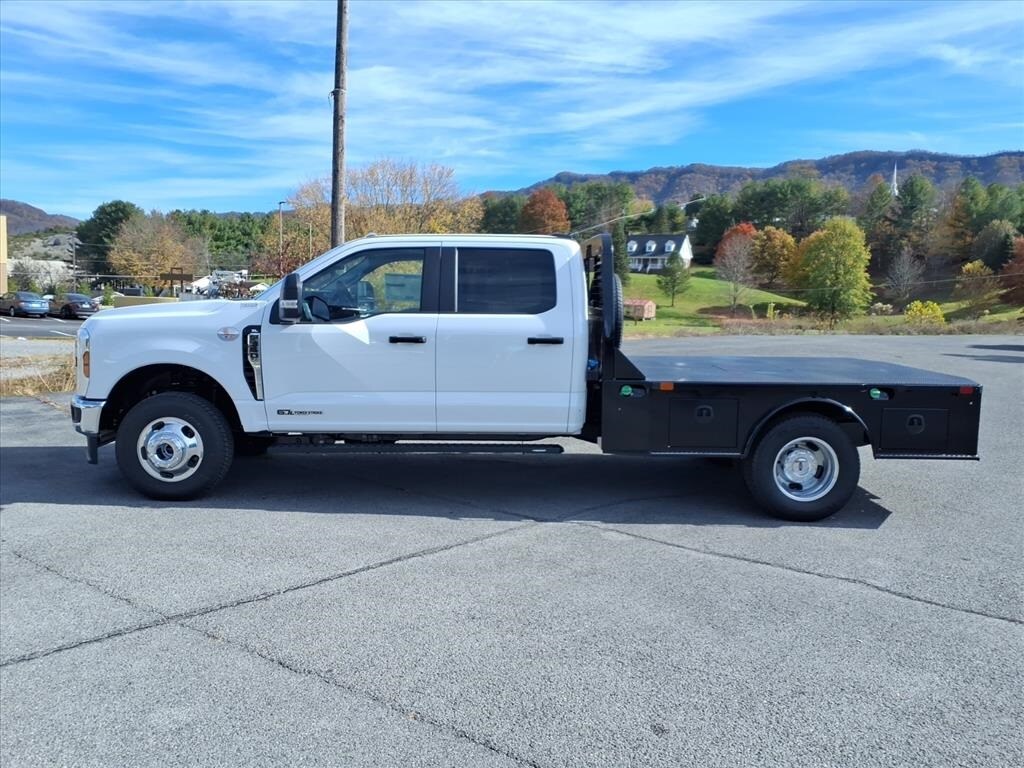 New 2026 Ford F-350 Chassis XL Truck Crew Cab