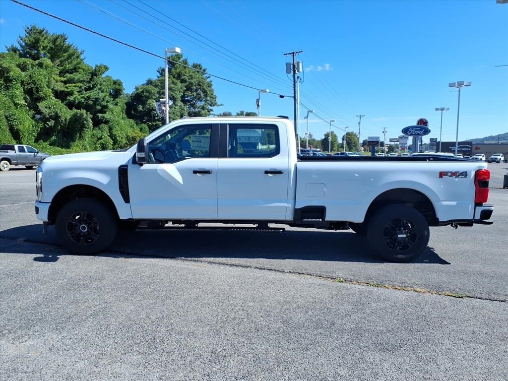 New 2026 Ford F-250 XL Truck Crew Cab