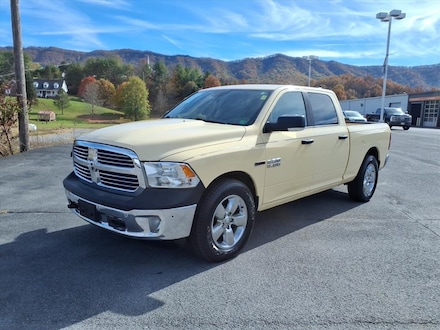 2016 Ram 1500 SLT Truck Crew Cab