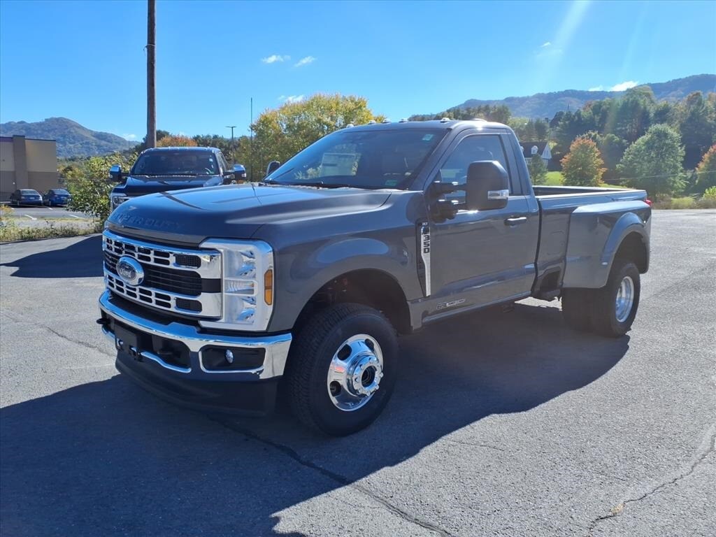 New 2026 Ford F-350 XLT Truck Regular Cab