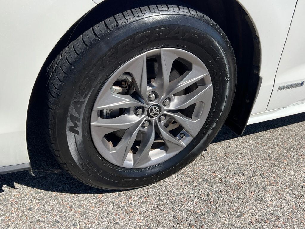 Used 2021 Toyota Sienna XLE 7 Passenger Van