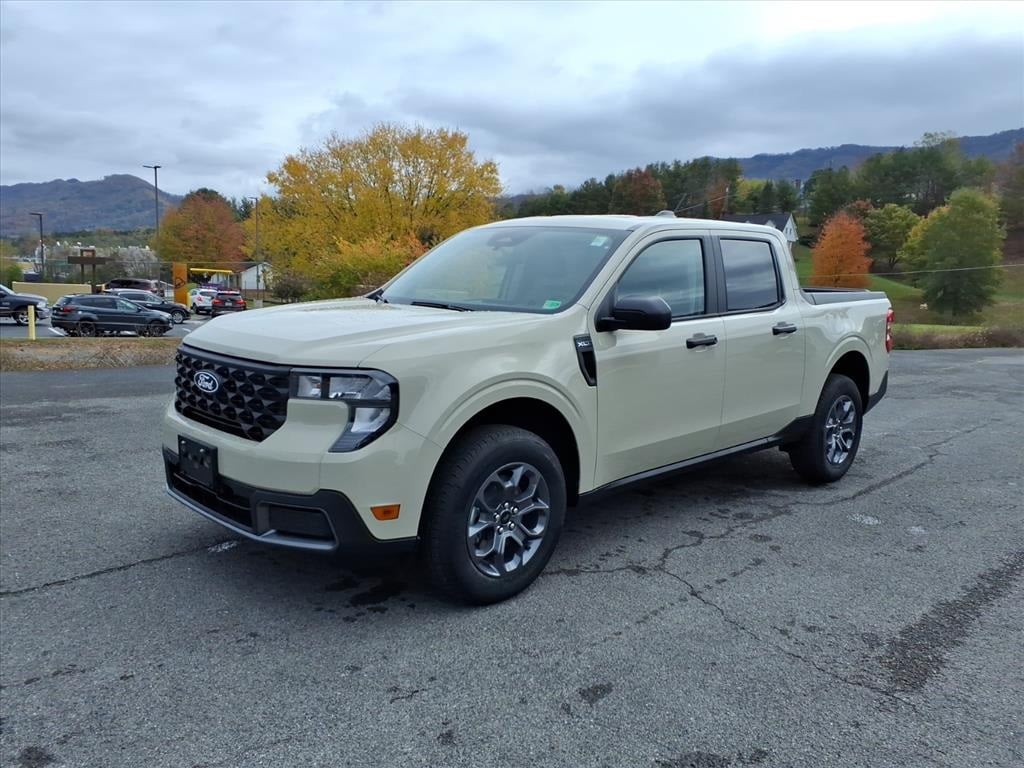 New 2025 Ford Maverick XLT Truck SuperCrew