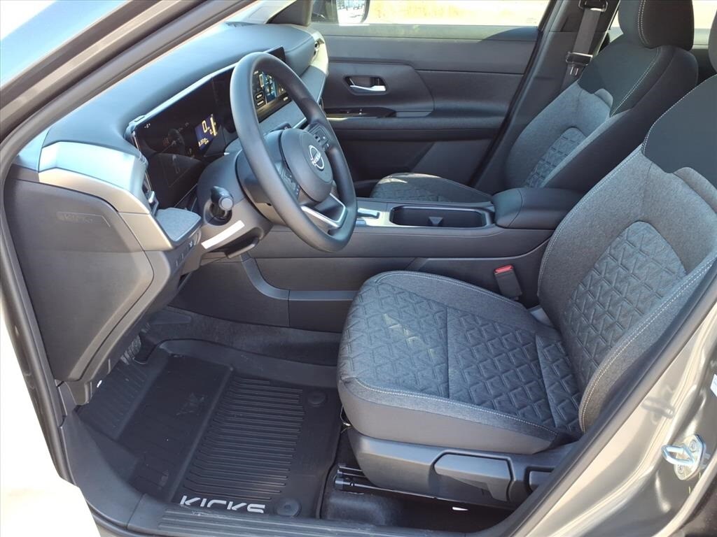 Used 2026 Nissan Kicks SV SUV