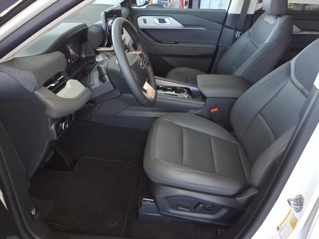 New 2025 Ford Explorer Active SUV
