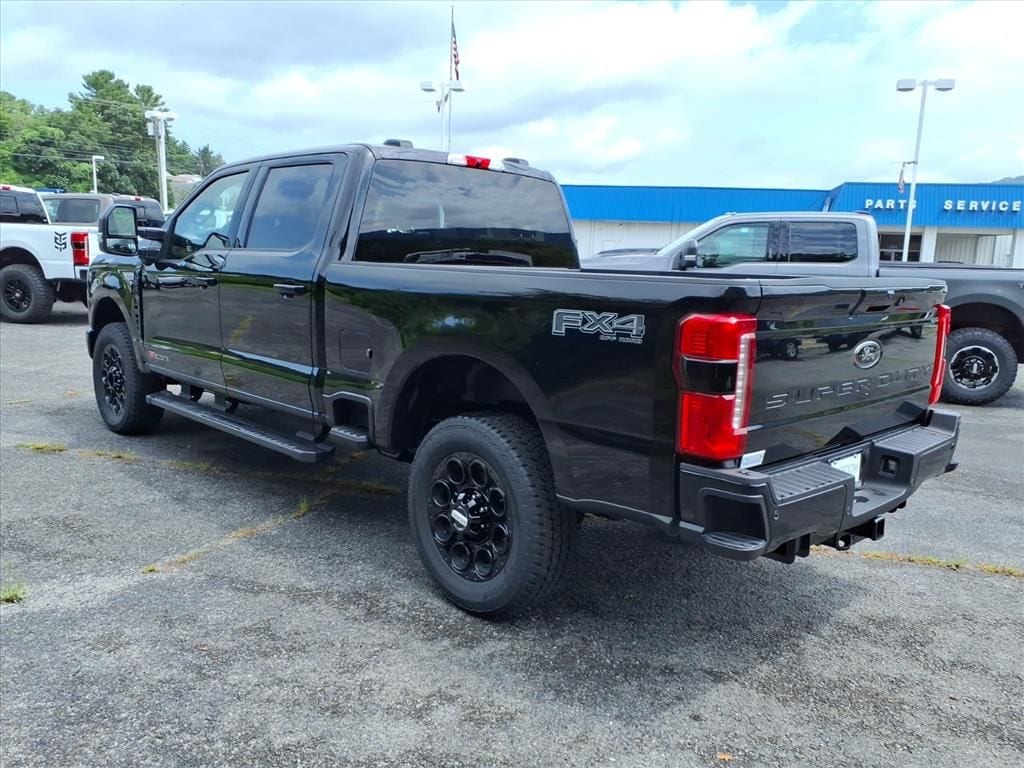 New 2026 Ford F-350 Lariat Truck Crew Cab