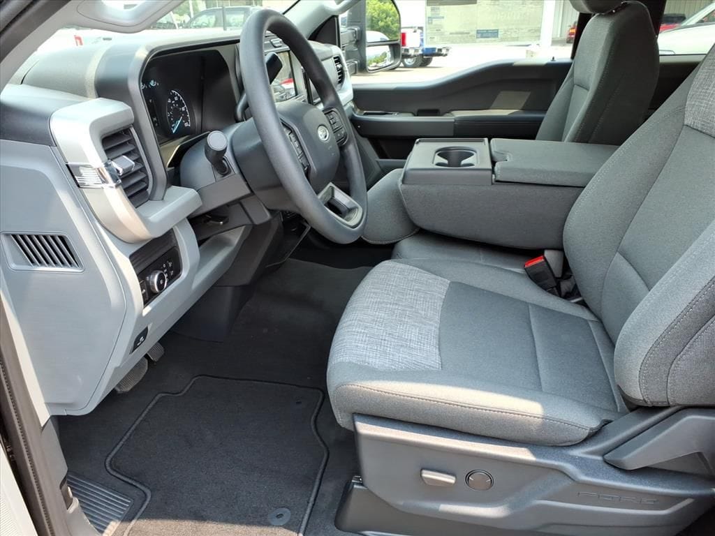 New 2026 Ford F-350 XLT Truck Super Cab
