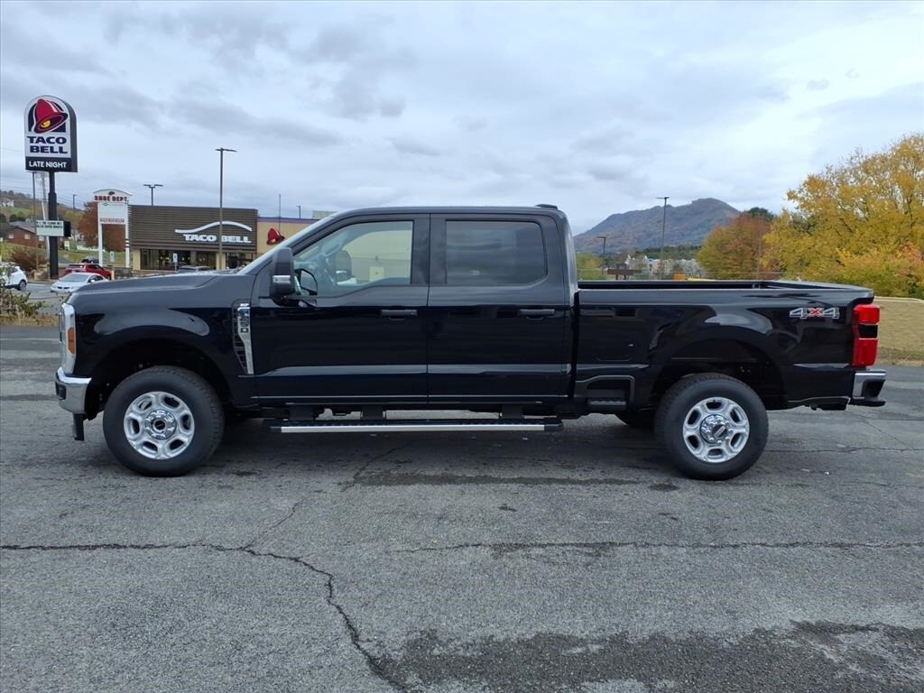 New 2026 Ford F-250 Truck Crew Cab