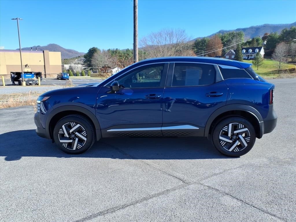 Used 2026 Nissan Kicks SV SUV