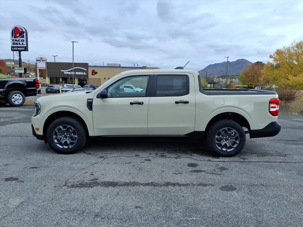 New 2025 Ford Maverick XLT Truck SuperCrew