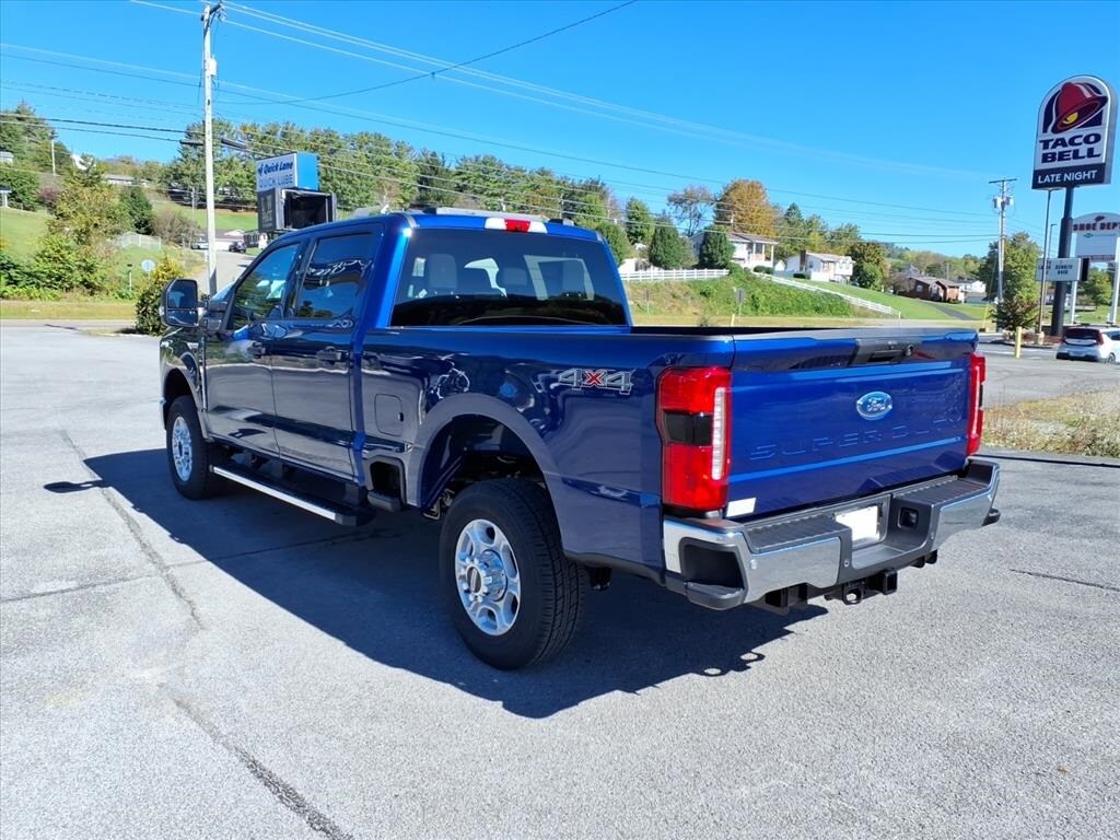 New 2026 Ford F-250 XLT Truck Crew Cab
