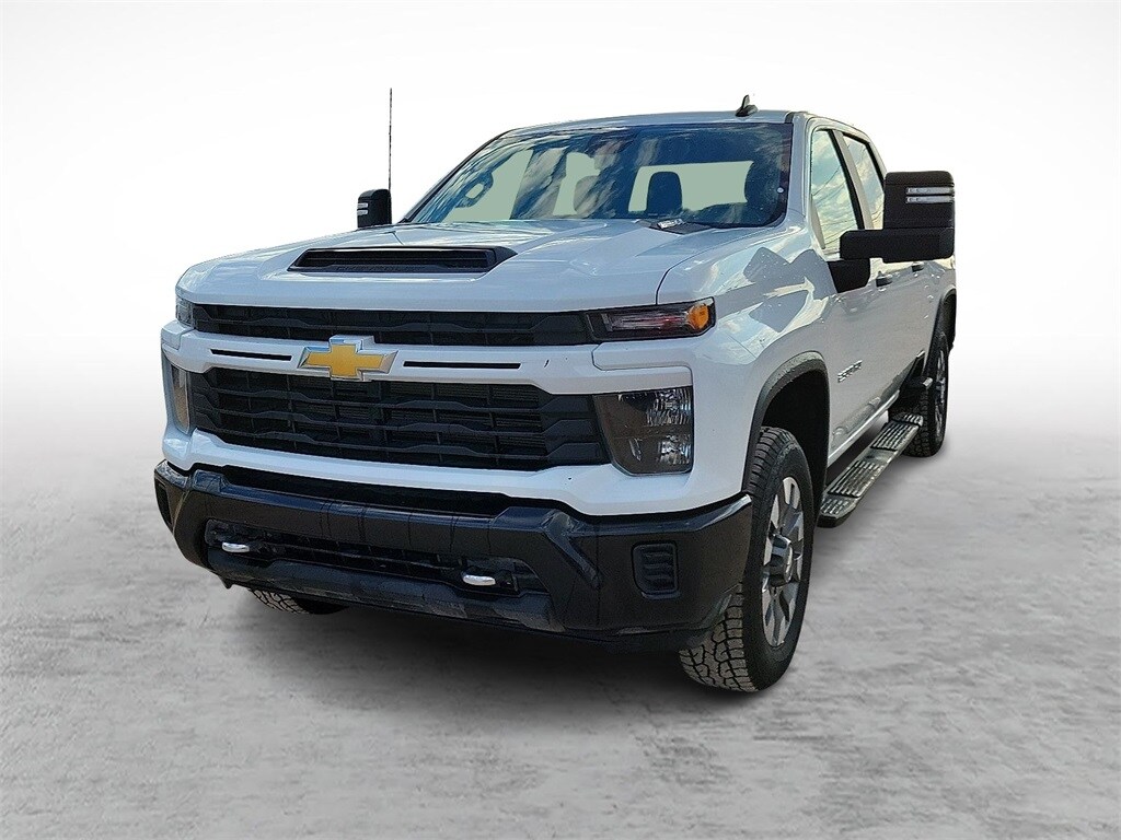 Used 2024 Chevrolet Silverado 2500HD Custom Crew Cab Short Bed Truck