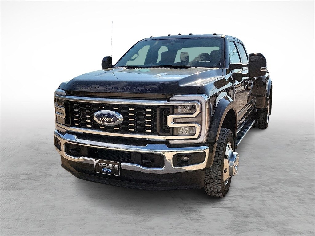 2025 Ford F-450 Lariat photo 4