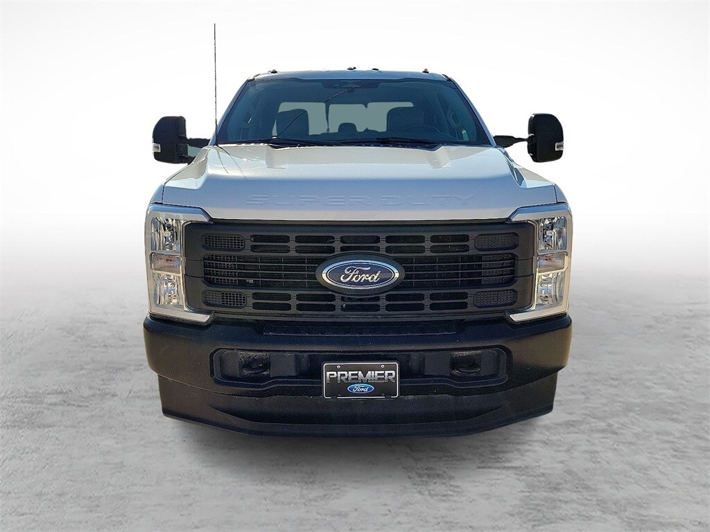 2023 Ford F-250 XL photo 3