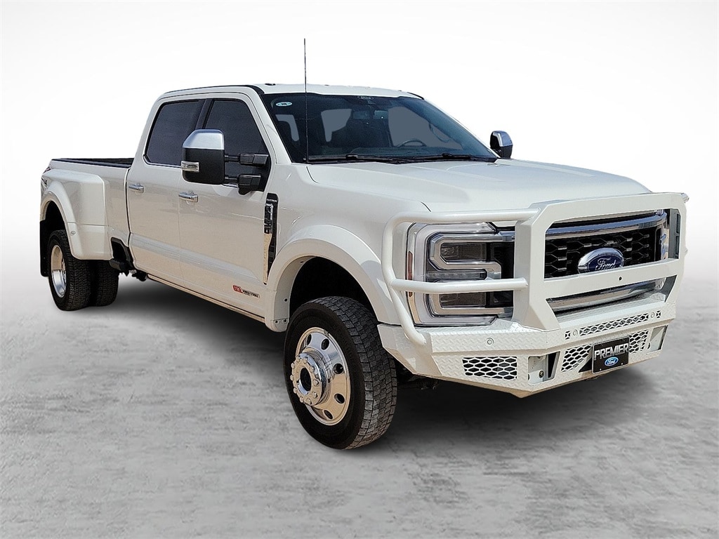 2025 Ford F-450 Super Duty Platinum