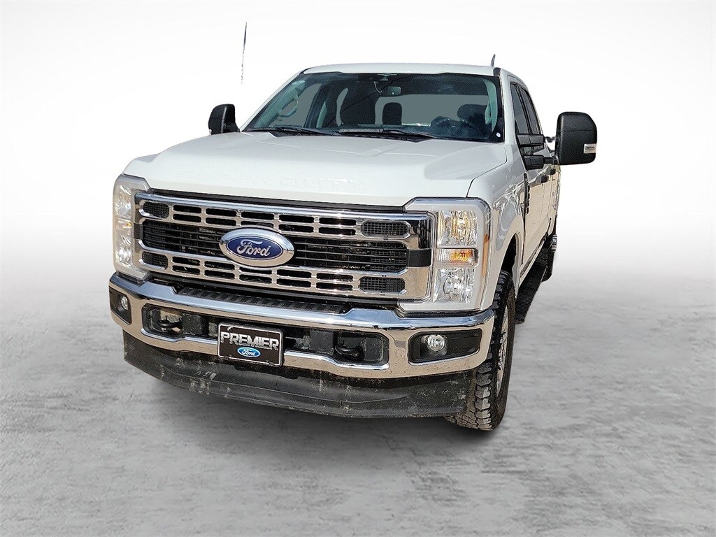 2023 Ford F-350 XLT photo 4