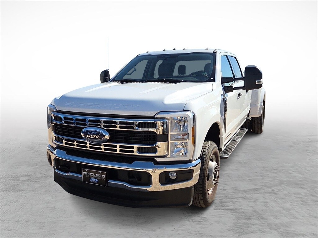 2024 Ford F-350 XLT photo 4
