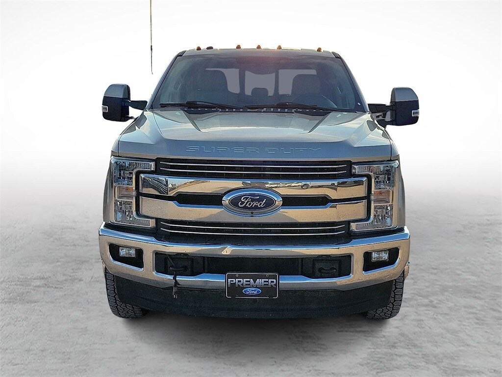 2017 Ford F-350 Lariat photo 4