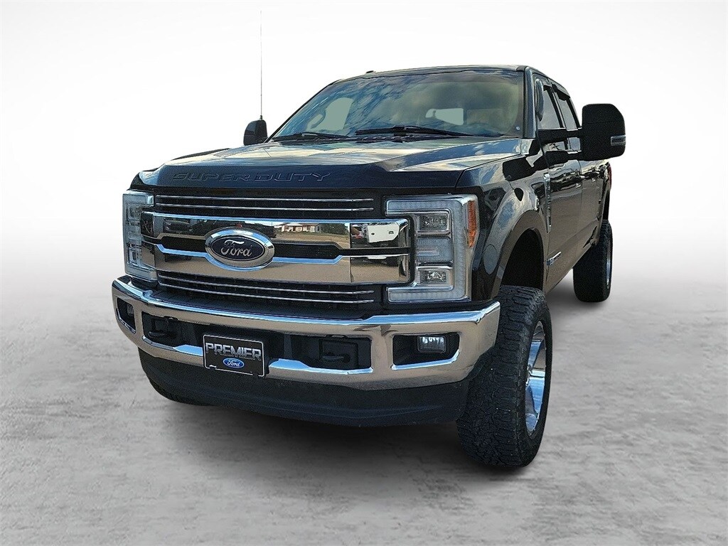 2017 Ford F-250 Lariat photo 3