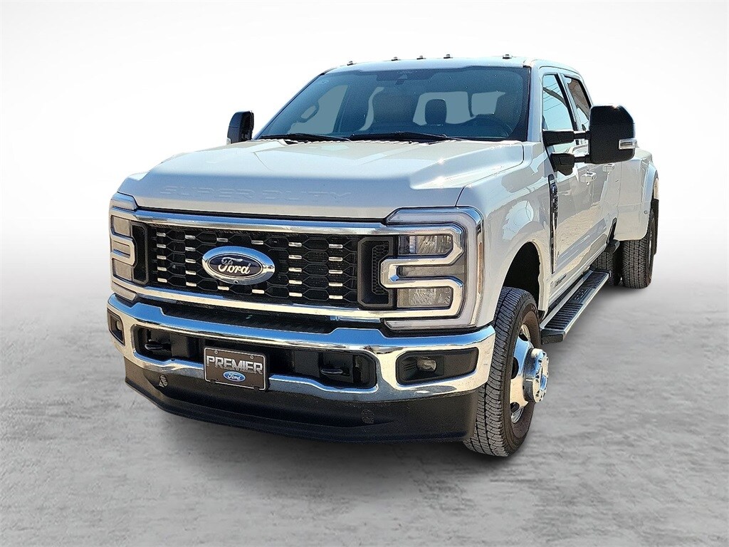 2024 Ford F-350 Lariat photo 4