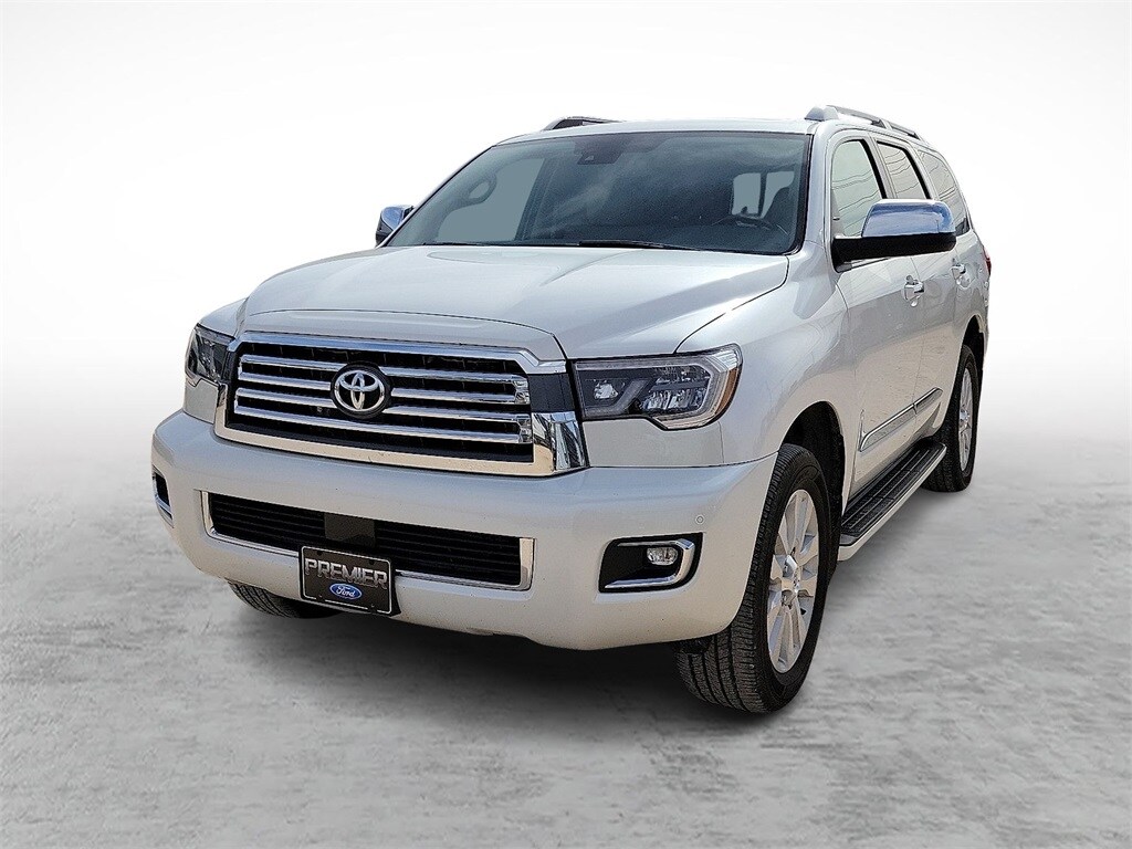 2021 Toyota Sequoia Platinum photo 4