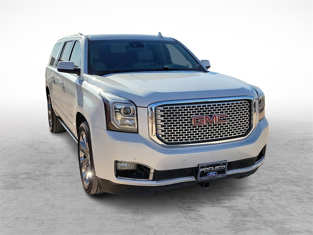 2017 Gmc Yukon XL Denali photo 2