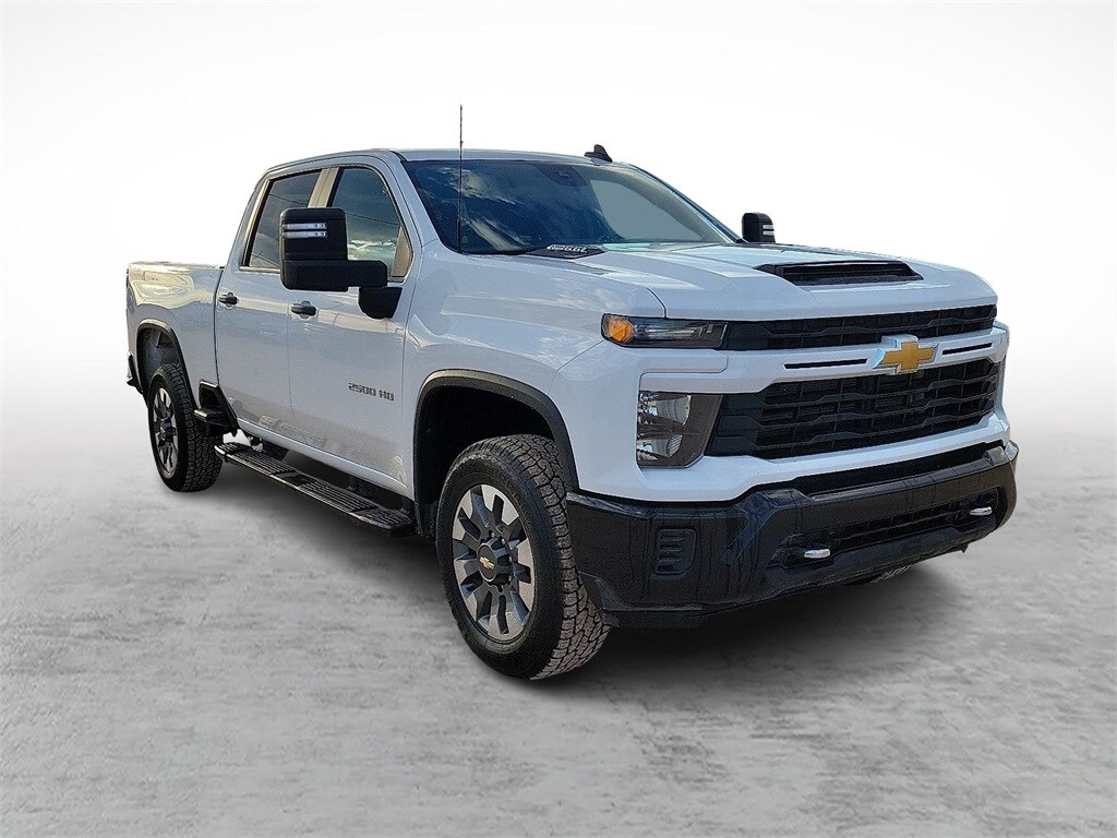 Used 2024 Chevrolet Silverado 2500HD Custom Crew Cab Short Bed Truck