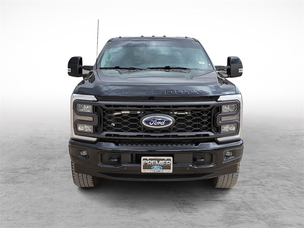 2024 Ford F-350 Lariat photo 3