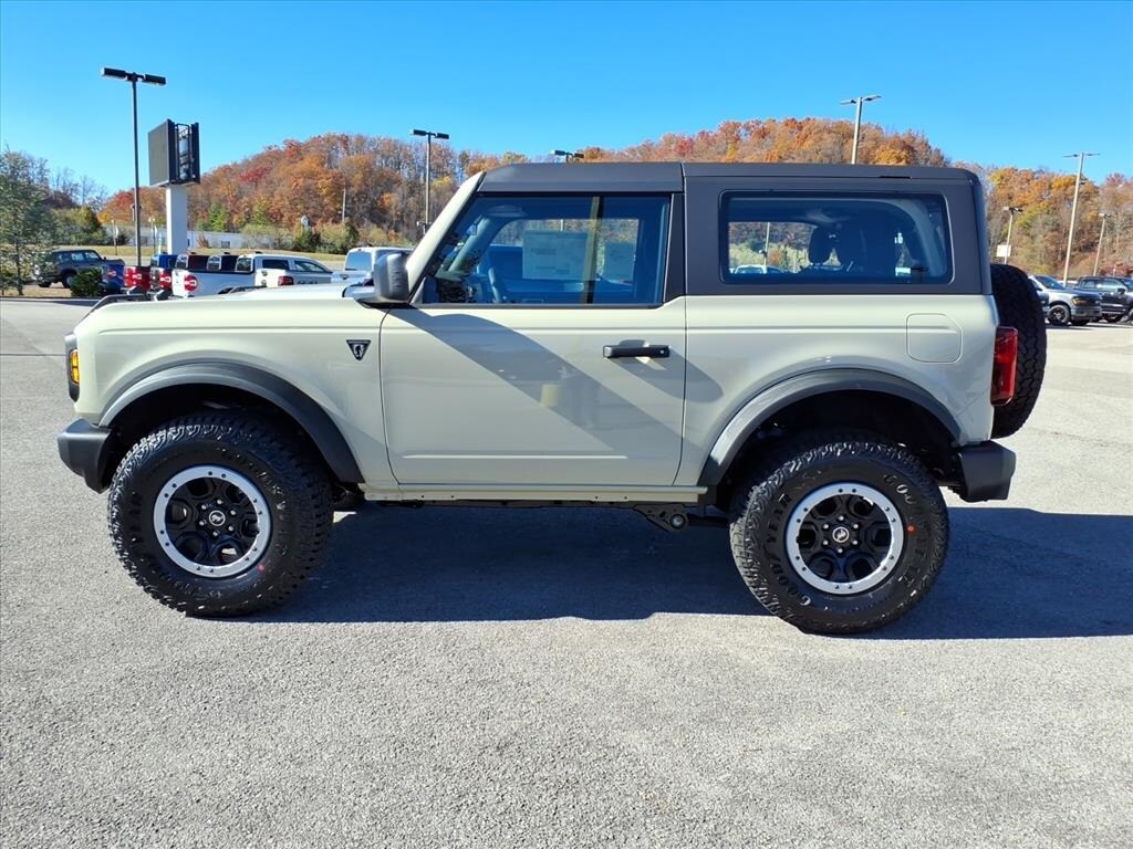 New 2025 Ford Bronco Base SUV