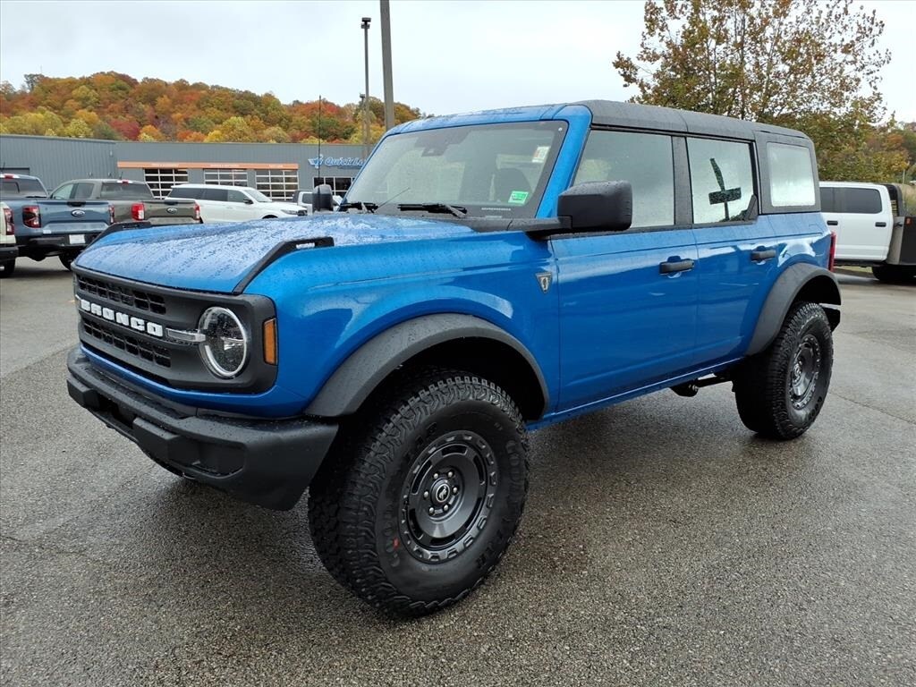 New 2025 Ford Bronco Base SUV