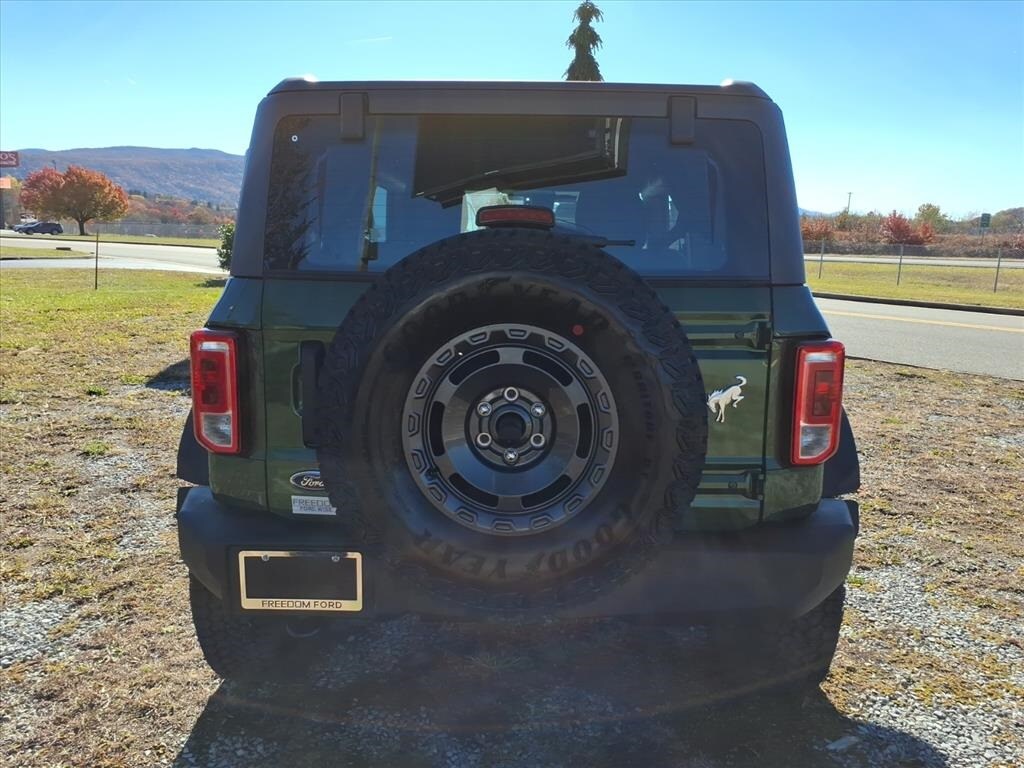 New 2025 Ford Bronco Base SUV