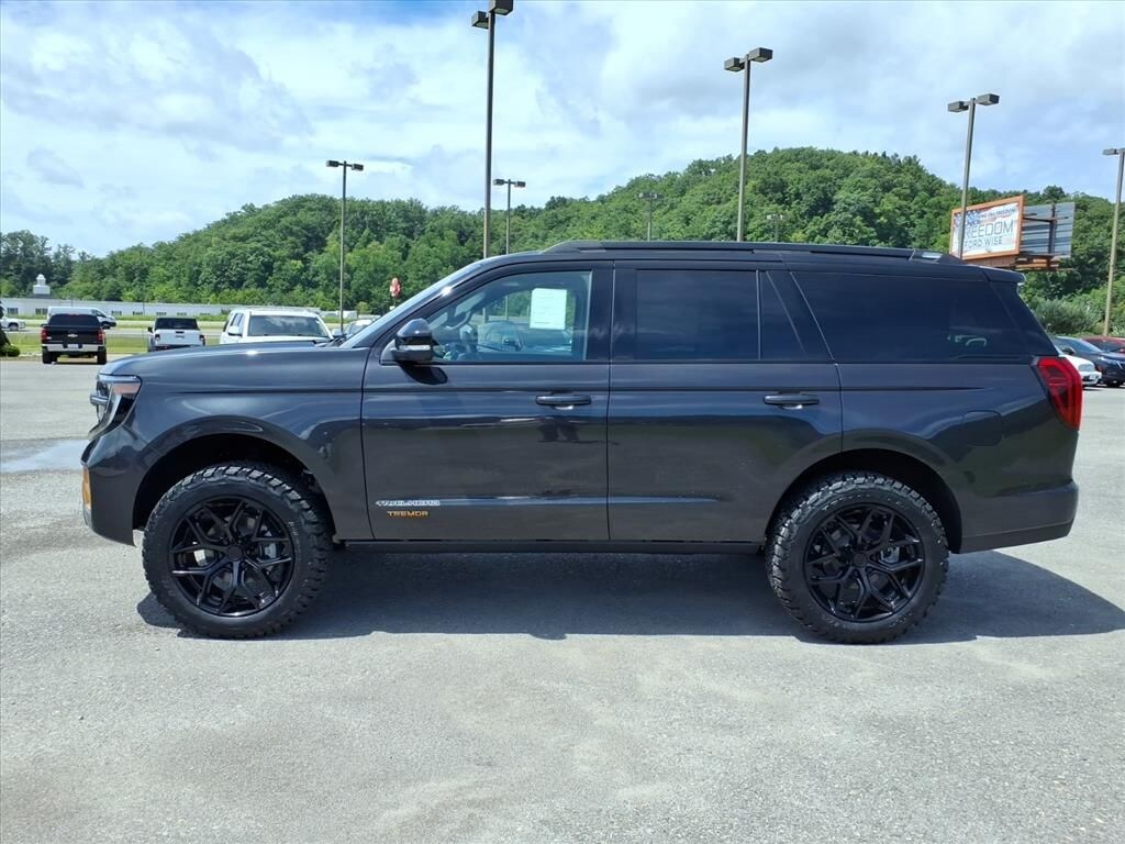 New 2027 Ford Expedition Tremor SUV