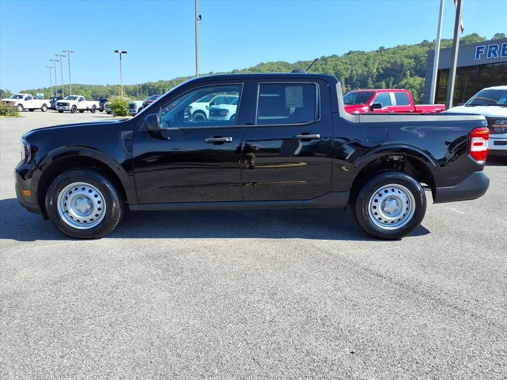 New 2025 Ford Maverick XL Truck SuperCrew