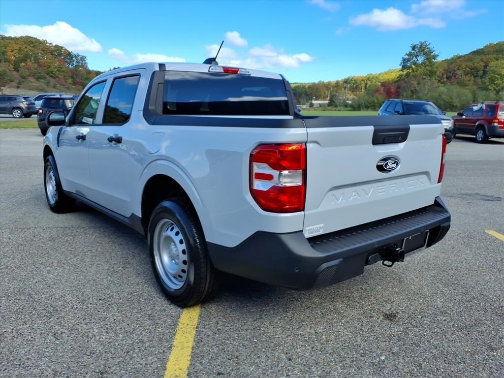 New 2025 Ford Maverick XL Truck SuperCrew