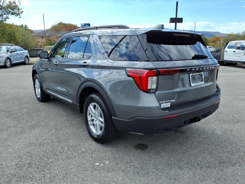 New 2025 Ford Explorer Active SUV