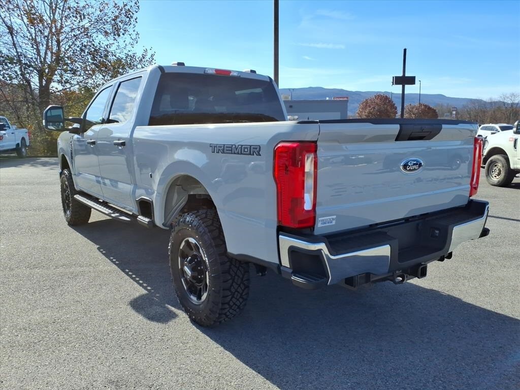 New 2026 Ford F-350 Truck Crew Cab