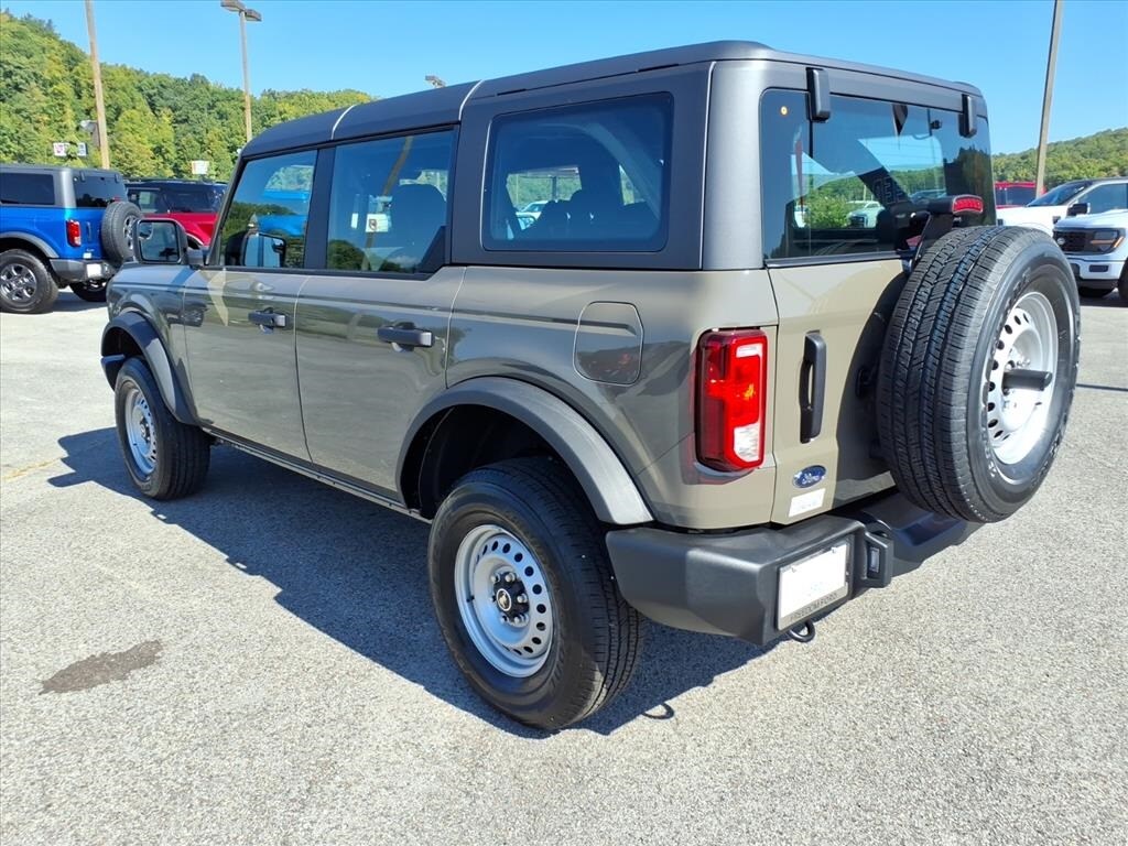 New 2025 Ford Bronco Base SUV