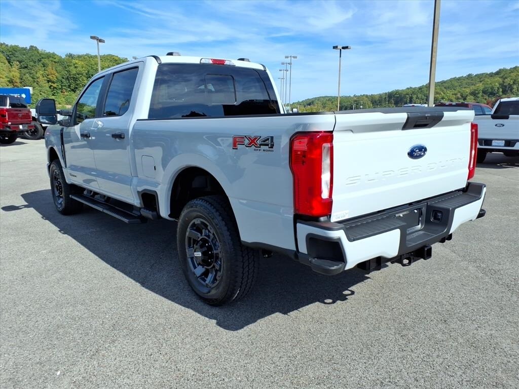 New 2026 Ford F-250 Truck Crew Cab