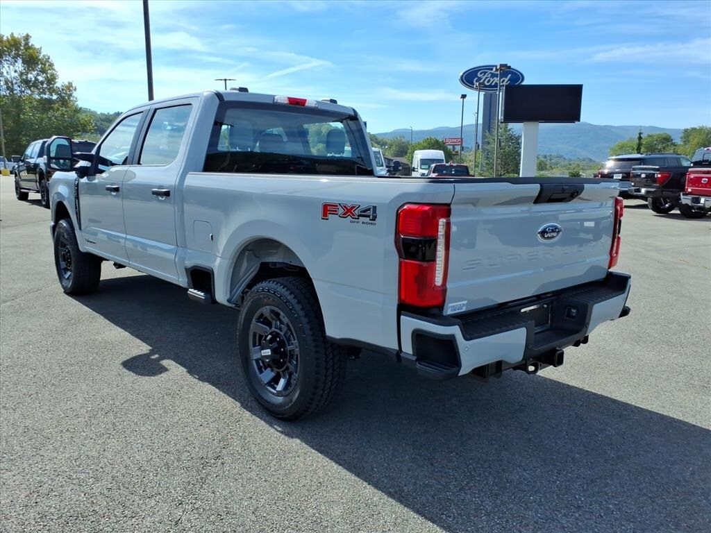 New 2026 Ford F-250 Truck Crew Cab