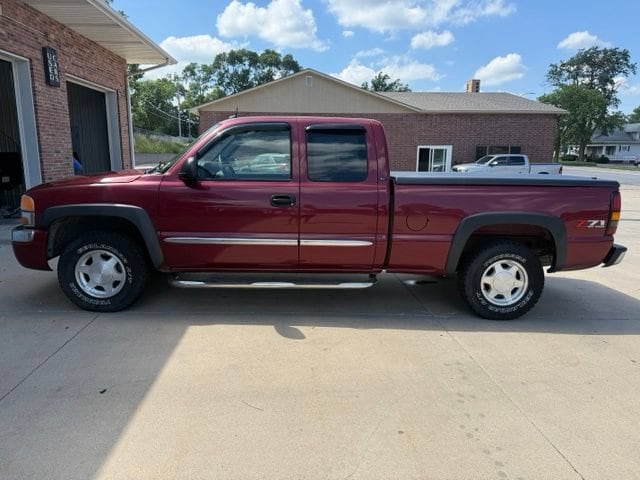Used 2004 GMC Sierra 1500 SLT with VIN 1GTEK19T34E382732 for sale in Beatrice, NE