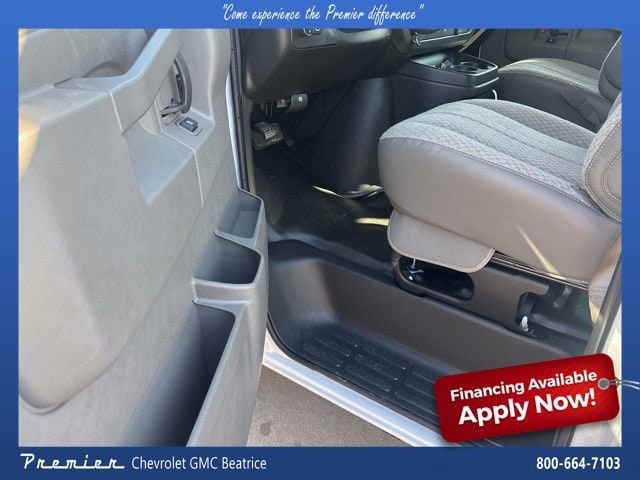 2025 Chevrolet Express Cargo Work Van - Photo 12