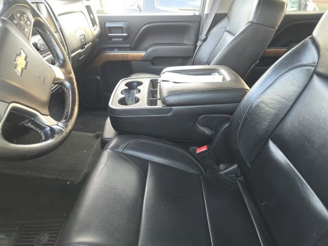 2015 Chevrolet Silverado 2500HD LTZ photo 2