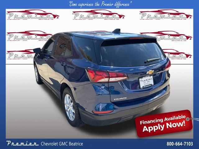 2022 Chevrolet Equinox LS photo 3