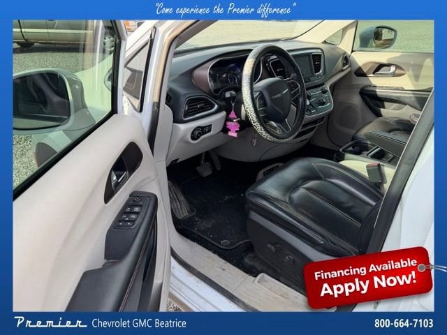 2019 Chrysler Pacifica Touring L's photo