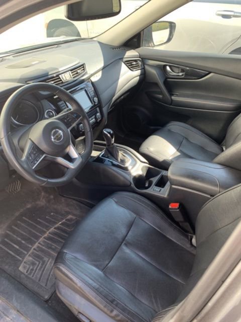 2020 Nissan Rogue SL photo 2