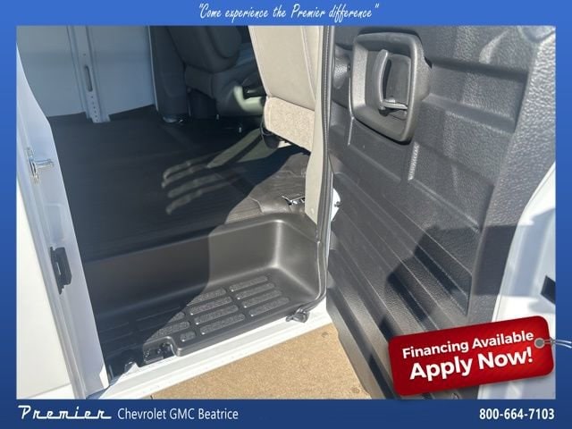 2025 Chevrolet Express Cargo Work Van - Photo 18