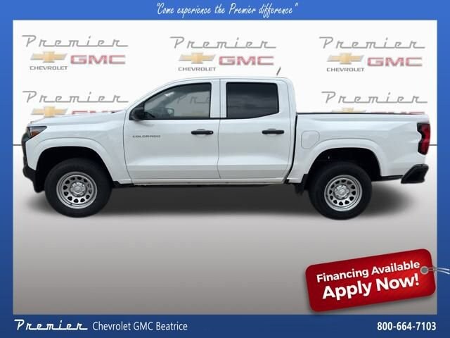 2025 Chevrolet Colorado LT photo 2